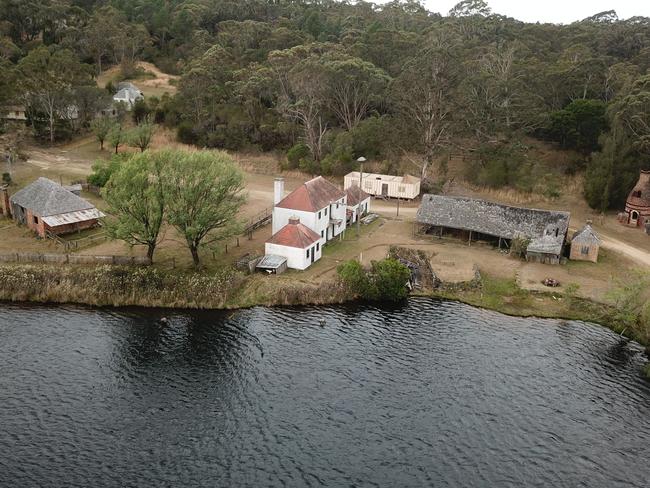 Old Sydney Town waterfront area with potters hut and bottle kiln at right. Picture: @switchy3 / Mitchell Hubbard.