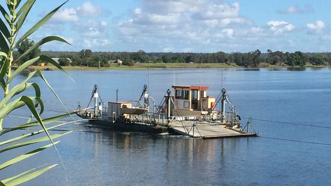 The Ulmarra ferry in action.