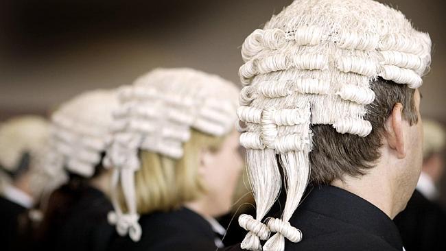 08/02/2004 BACKARCHIVE: Generic - Barristers in robes and wigs at Southport Magistrates Court .