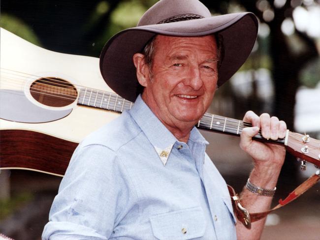 Country singer Slim Dusty with his guitar.. Picture: David Caird.