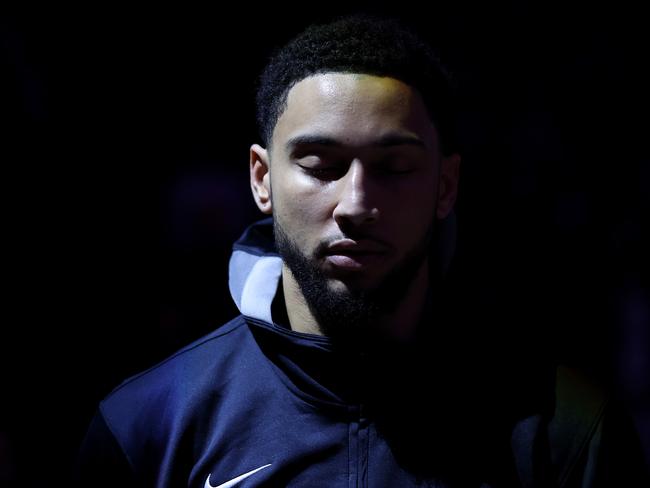 SACRAMENTO, CALIFORNIA - NOVEMBER 15: Ben Simmons #10 of the Brooklyn Nets stands for the national anthem before their game against the Sacramento Kings at Golden 1 Center on November 15, 2022 in Sacramento, California. NOTE TO USER: User expressly acknowledges and agrees that, by downloading and or using this photograph, User is consenting to the terms and conditions of the Getty Images License Agreement.   Ezra Shaw/Getty Images/AFP