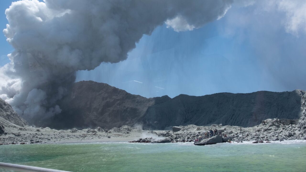 NZ Police report "no signs of life" following volcano eruption