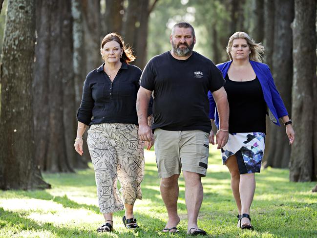 Emma Wardle's parents Tania Simshauser, Mathew Wardle and aunty Kristy Smith were outraged to find their girl’s killer was on dating apps. Picture: Adam yip