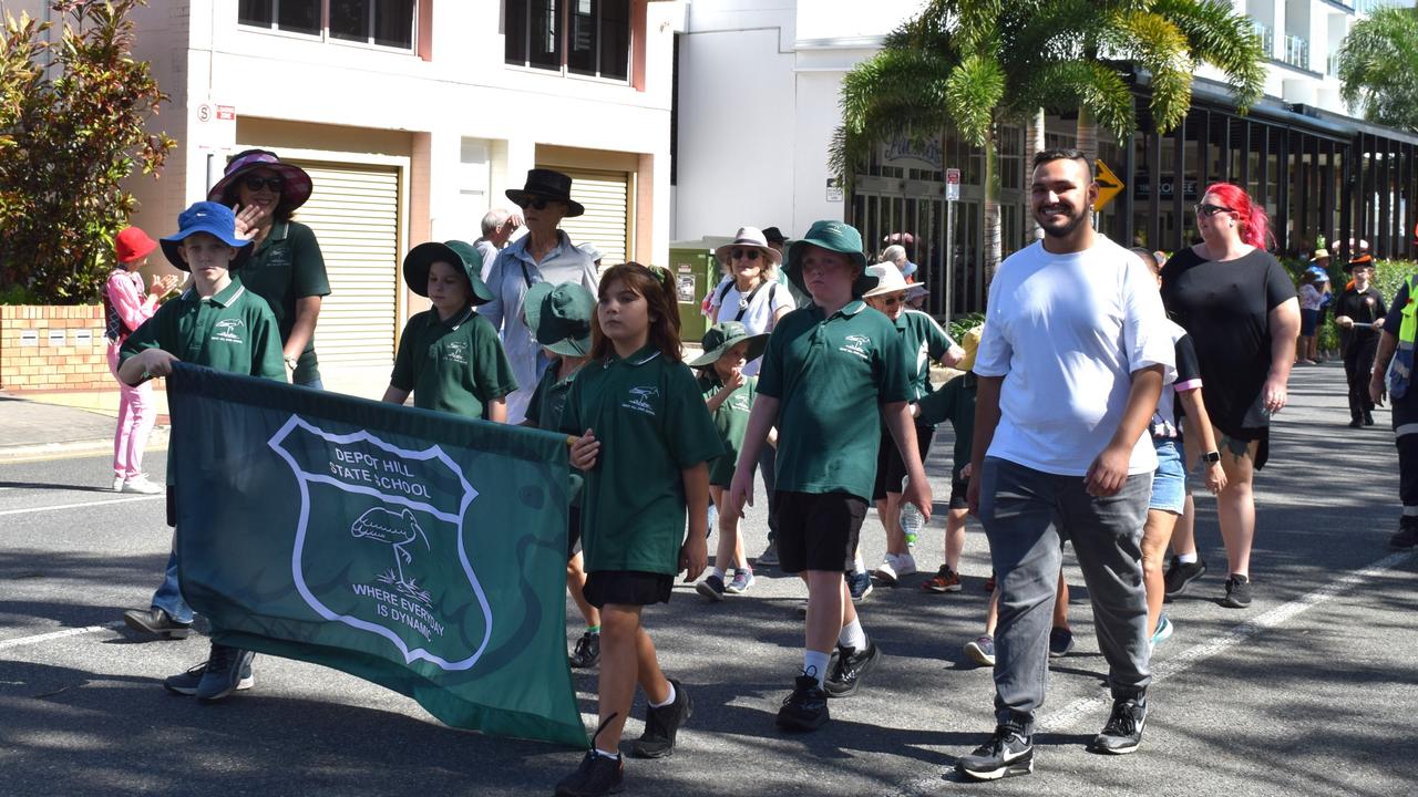 90+ photos: Rockhampton pays its respects in 2024 Anzac Day March | The ...