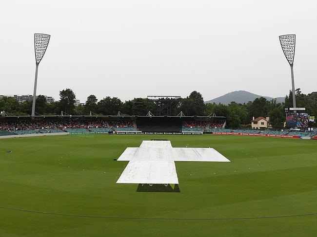 CANBERRA, AUSTRALIA - JANUARY 29: A general view of Manuka oval as rain delays the start of play during game three of the International T20 series between Australia and Pakistan at Manuka Oval on January 29, 2023 in Canberra, Australia. (Photo by Mark Nolan/Getty Images)