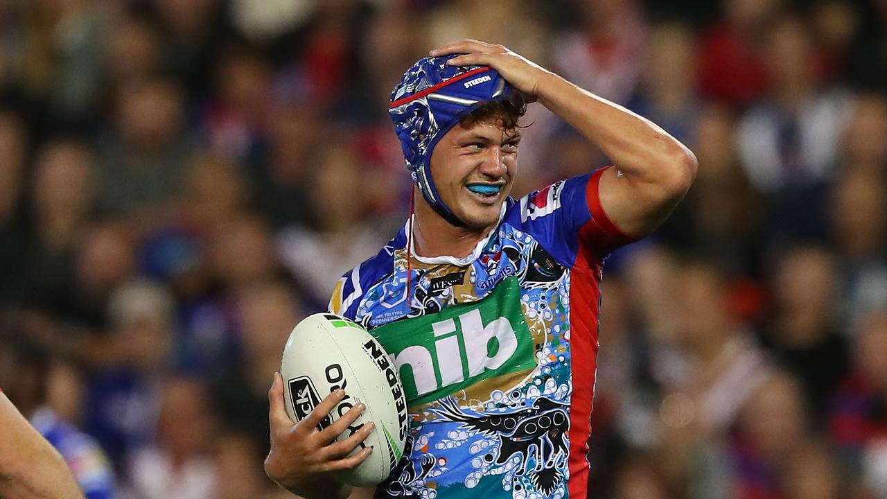 Knights fullback Kalyn Ponga came up with an interesting backyard workout with a wheelbarrow.