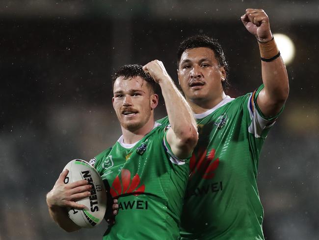 Tom Starling and Josh Papalii celebrate the win.