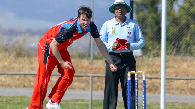 Southern District’s Huw Stone took 4/60 against Uni. Picture: AAP/Brenton Edwards