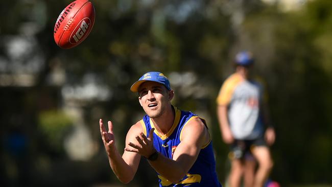 Fantasy Freako says Elliot Yeo stands out as a trade option ahead of Round 6.