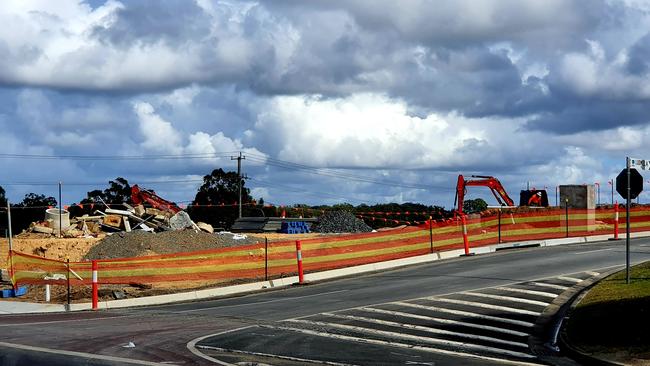 Heavy equipment on site at Alexandra Hills as roads are created for the Highridge estate. Picture: Paula Shearer/Redlands Community News.