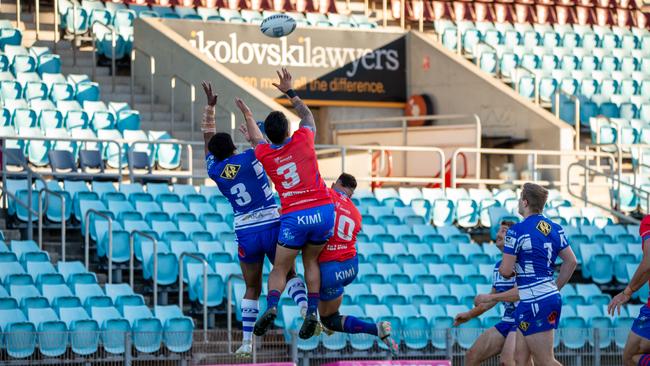 Battle of the 3s. Sosaia Feki and Steven Marsters compete for the high ball. Picture: Thomas Lisson