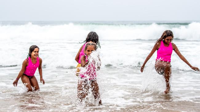 Children from far west NSW see the ocean for the first time. Picture: Monique Harmer.