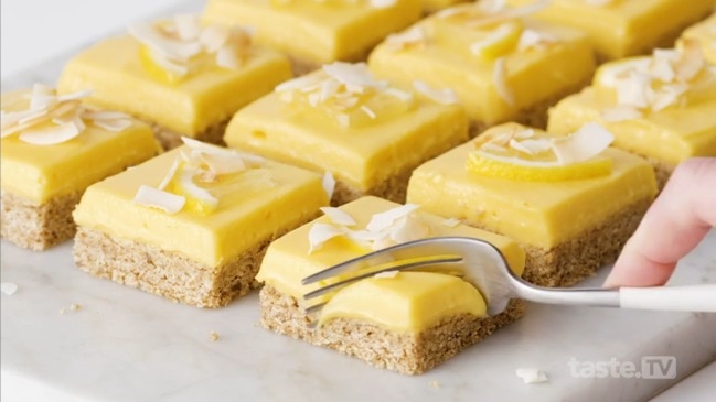 Healthier lemon and coconut slice