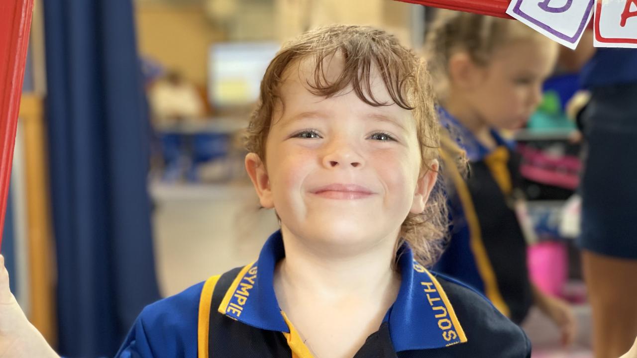 Emily Skinner – Gympie South State School prep students on first day, Monday January 22, 2024.