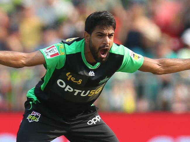 SYDNEY, AUSTRALIA - JANUARY 02: Haris Rauf of the Stars appeals during the Big Bash League match between the Sydney Thunder and the Melbourne Stars at Sydney Showground on January 02, 2020 in Sydney, Australia. (Photo by Jason McCawley/Getty Images)