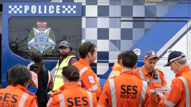 SES rescue and police during a search for Mr Blake. Picture: Brad Fleet
