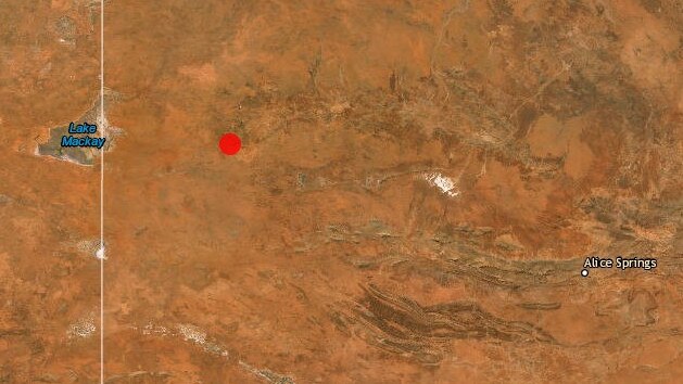 The magnitude 3.1 tremor rattled Central Australia about 400km north-west of Alice Springs near Lake Mackay.