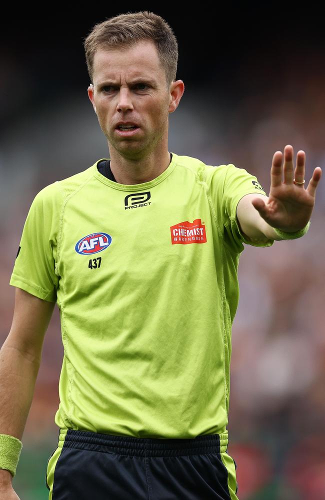 Umpire Leigh Haussen has been suspended for one match. Picture: Michael Klein