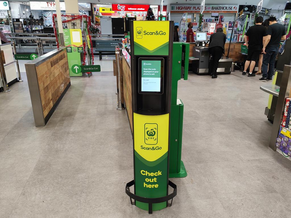 The new checkout at the Wentworthville Woolies. Picture: Andrew Backhouse