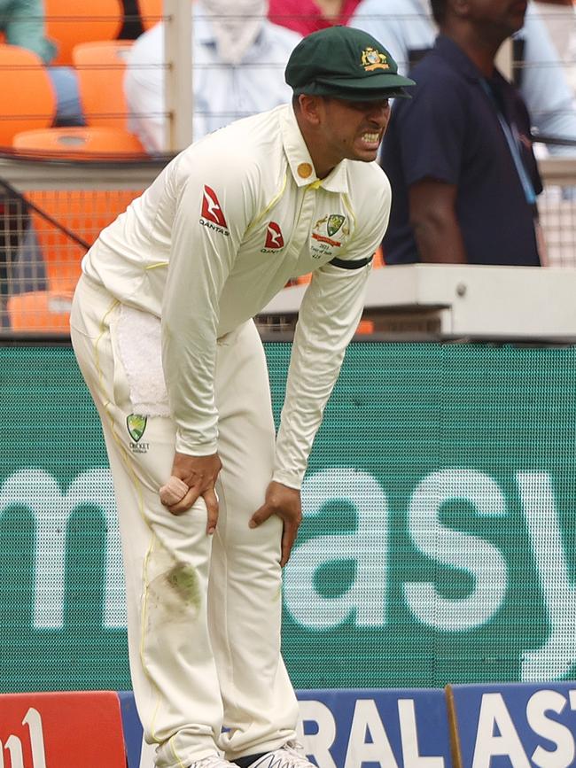 Usman Khawaja after he was injured attempting to take a catch. (Photo by Robert Cianflone/Getty Images)