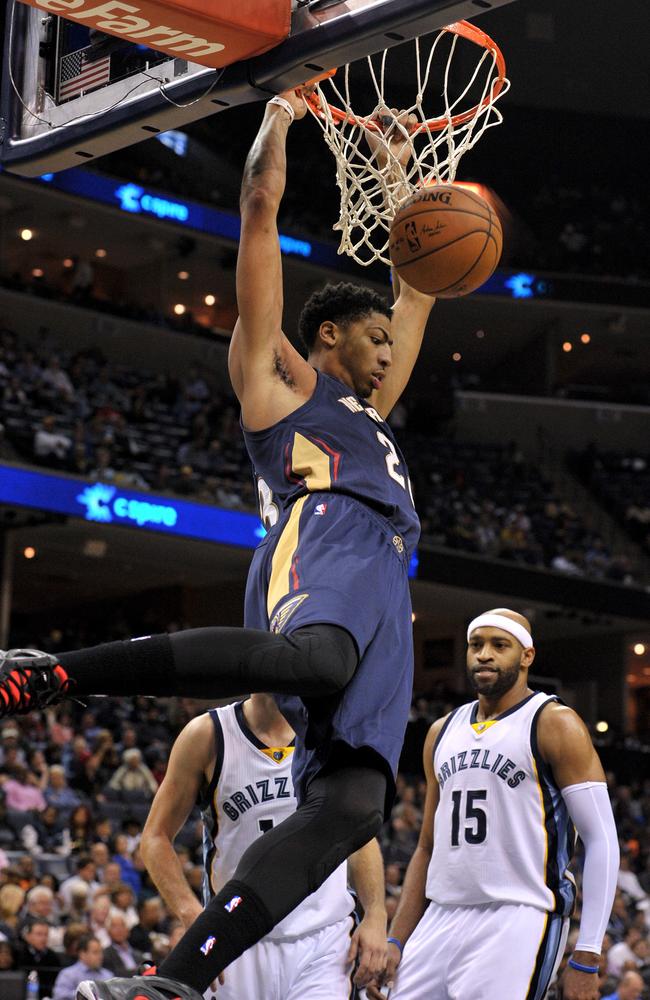 New Orleans Pelicans forward Anthony Davis’ run of big performances continued for New Orleans, who got their first win of the season.