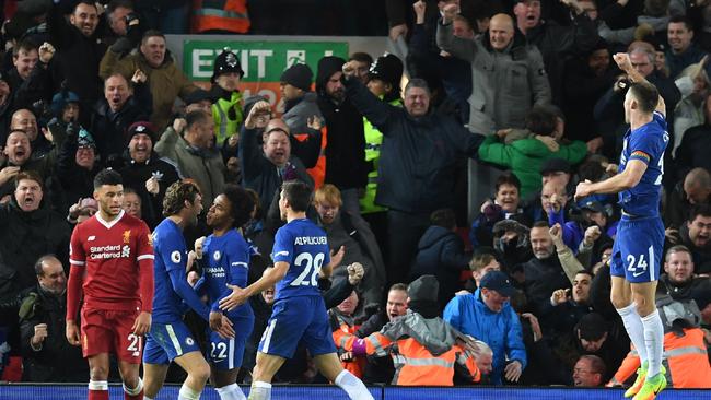 Chelsea's Brazilian midfielder Willian (3rd L) celebrates