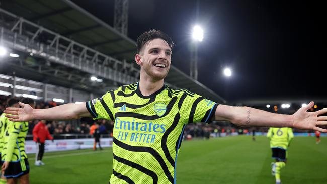 LUTON, ENGLAND - DECEMBER 05: Declan Rice of Arsenal celebrates after scoring the team's fourth goal during the Premier League match between Luton Town and Arsenal FC at Kenilworth Road on December 05, 2023 in Luton, England. (Photo by Julian Finney/Getty Images)