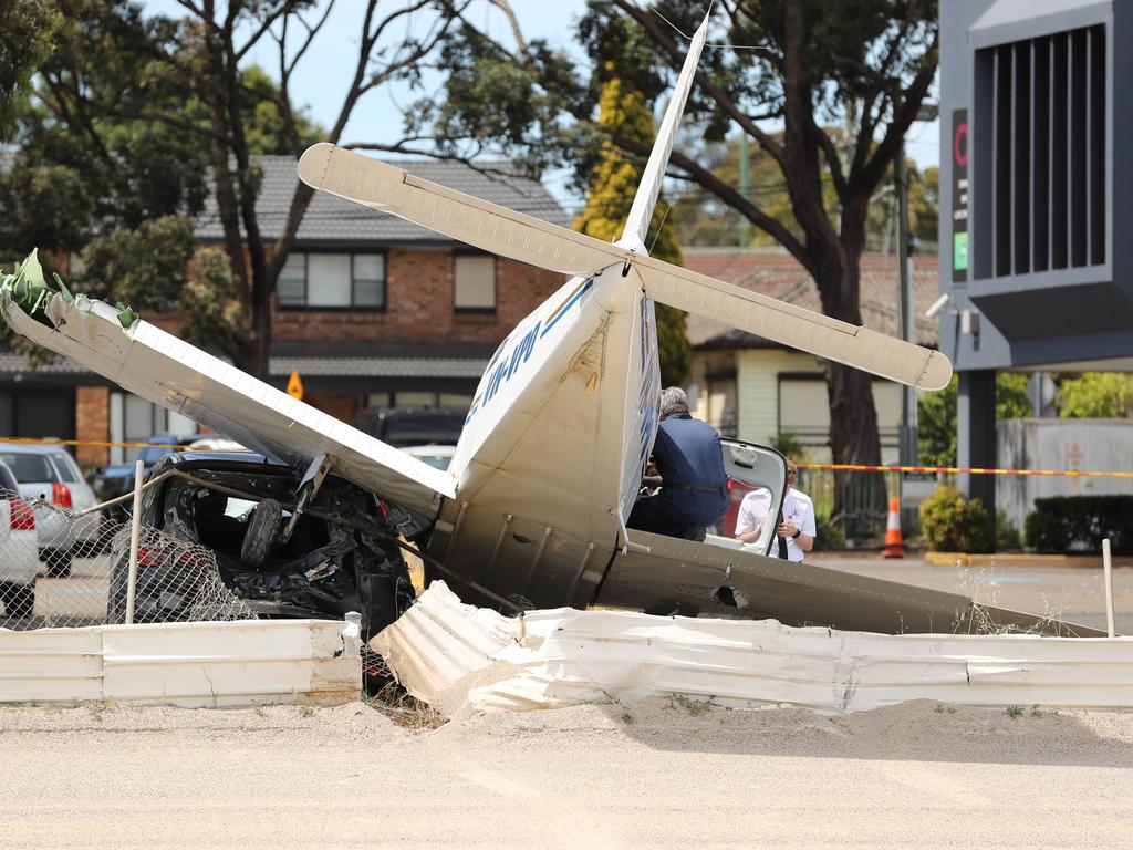 Piper Plane Crash Lands Hits Car At Bankstown Raceway In Sydney Herald Sun