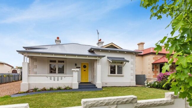 5 Power St in Mount Gambier sold for $520,000. Picture: realestate.com.au