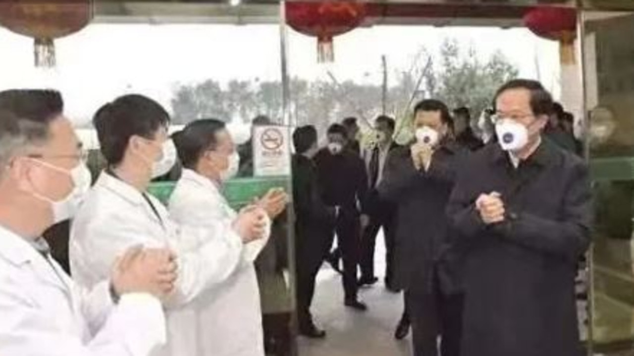 A video published on Weibo shows Chinese officials wearing specialised N95 respirator masks. Source: Weibo