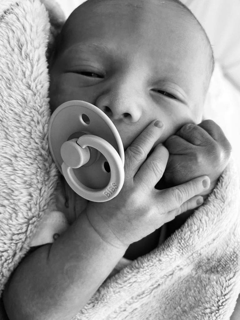 Image from Todd Carney's Instagram , Todd Carney's girlfriend Susie Bradley has given birth, https://www.instagram.com/p/CM8vF86FH8O/