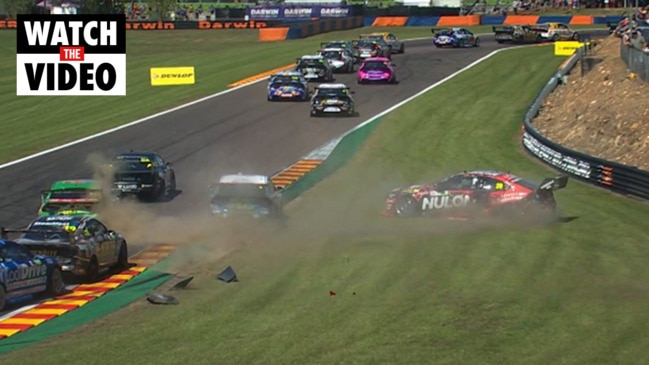 Huge crash stops V8 racing in Darwin (Supercars Media)