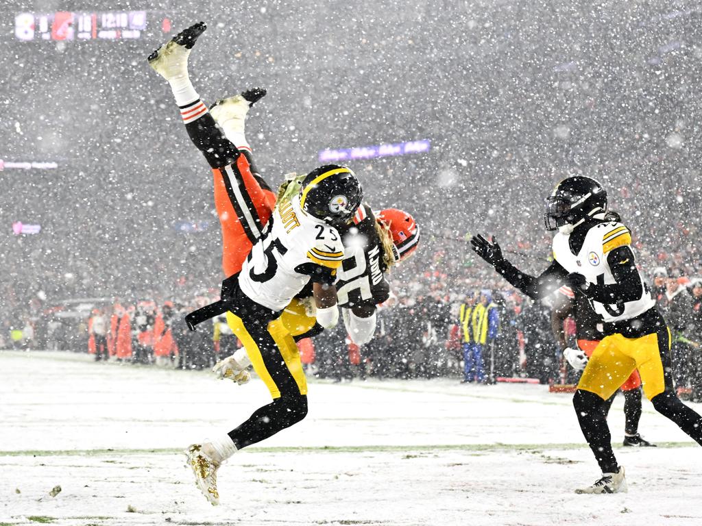 Stunning Blizzard Art: NFL Game Transforms Before Shocking Upset