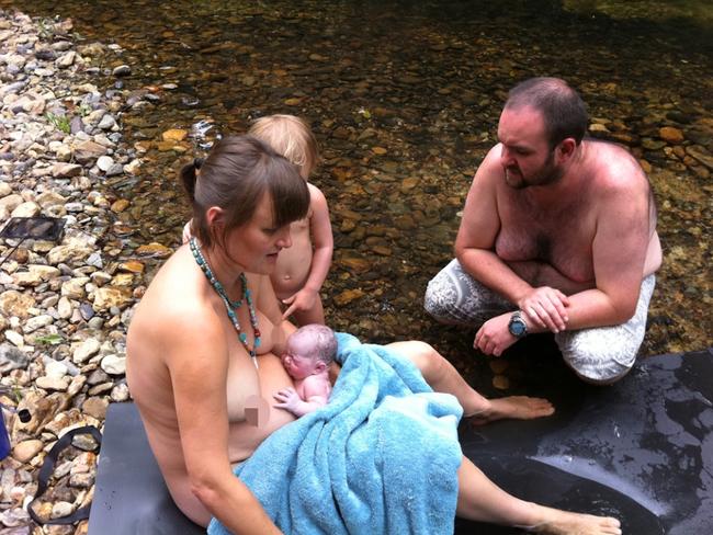 Nature birth: Woman gives birth in creek | Video news.com.au — Australia's leading news