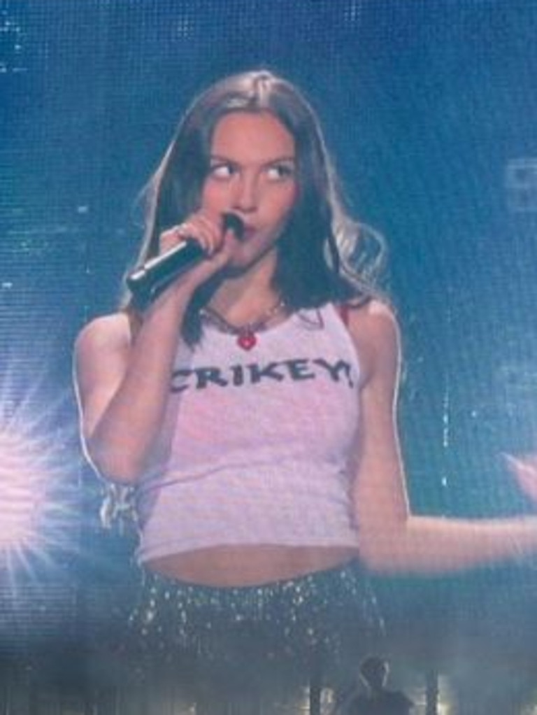 Melbourne Night 2 tee: “Crickey.”