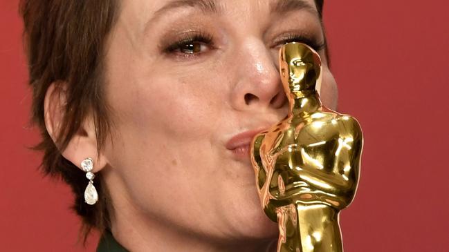 HOLLYWOOD, CALIFORNIA - FEBRUARY 24: Olivia Colman, winner of Best Actress for 'The Favourite,' poses in the press room during the 91st Annual Academy Awards at Hollywood and Highland on February 24, 2019 in Hollywood, California.   Frazer Harrison/Getty Images/AFP == FOR NEWSPAPERS, INTERNET, TELCOS & TELEVISION USE ONLY ==