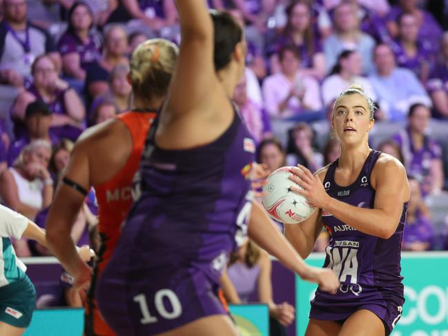 Firebirds’ Lara Dunkley looks to pass during the clash with the Giants. Picture: Getty Images