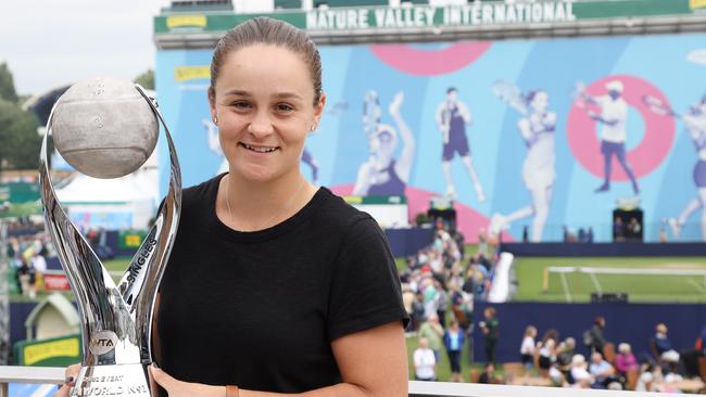 Ashleigh Barty with the WTA World number 1 trophy during day 1. Picture: Getty Images