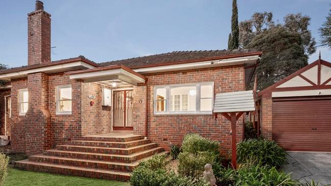 In Ringwood East, also tipped to soar over $1m by 2025, 19 Mt Dandenong Rd has a $900,000-$990,000 price guide today.