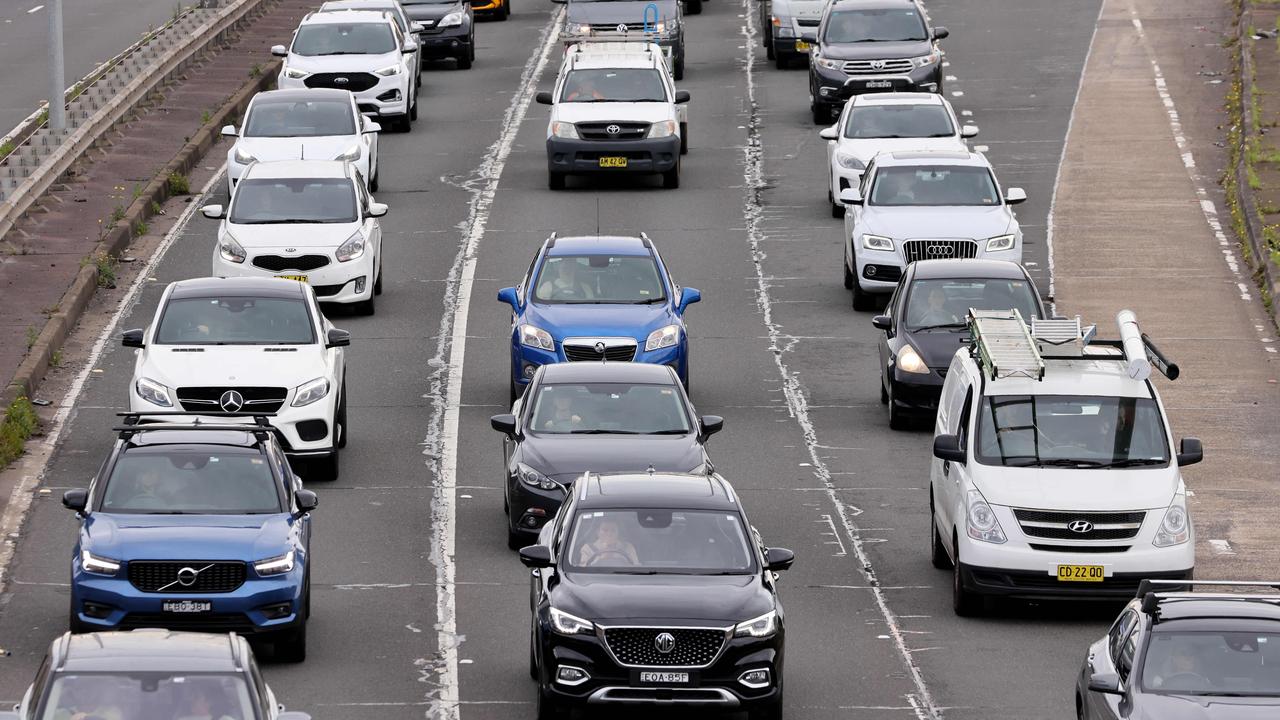 There are a number of factors driving increased traffic in various areas across NSW. Picture: NCA NewsWire / Damian Shaw