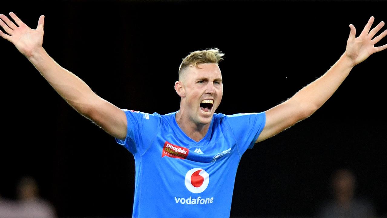 Billy Stanlake appeals for a wicket for Adelaide Strikers.