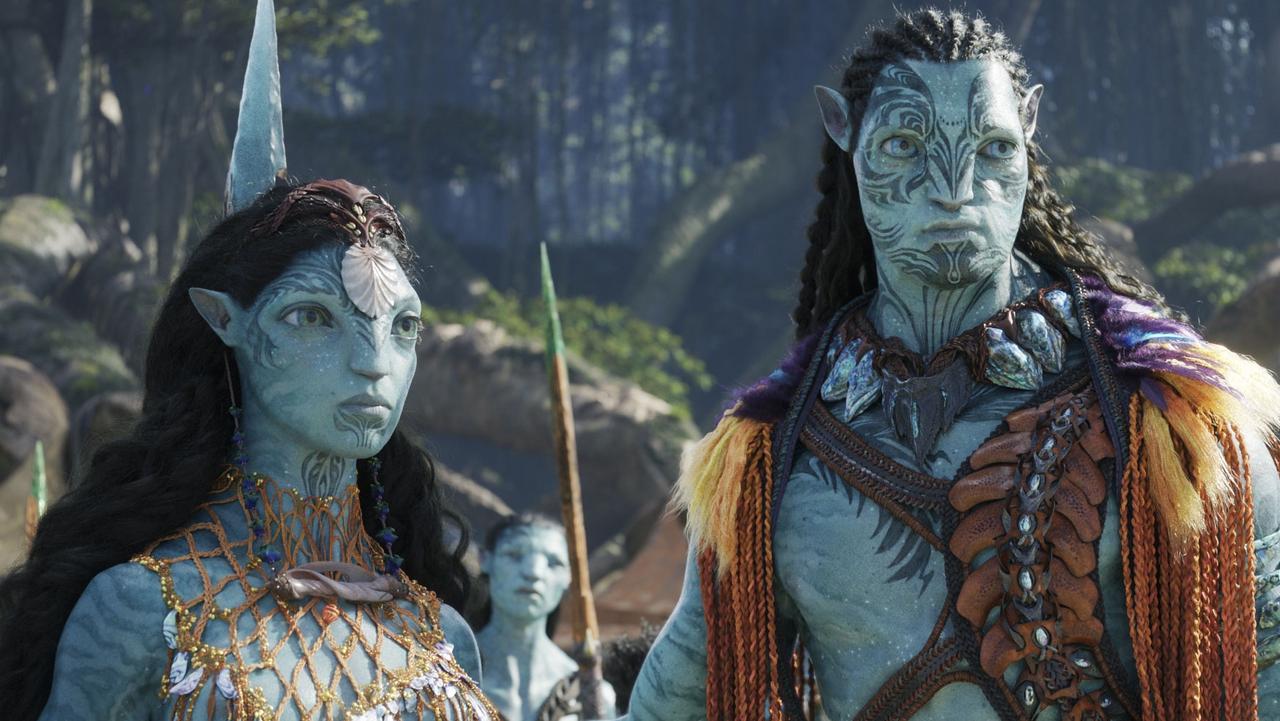 Curtis (right) as Tonowari with Kate Winslet (left) as Ronal with the Metkayina clan in 20th Century Studios' Avatar: The Way Of Water. Picture: 20th Century Studios.