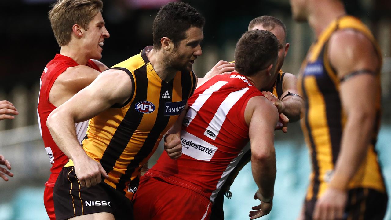 This wasn’t James Frawley’s finest moment and it hurt they Hawks. Picture: AFL Photos/Getty Images