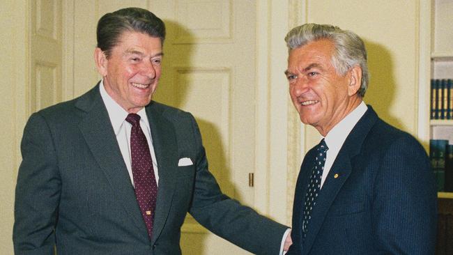 Ronald Reagan hosts Bob Hawke at the White House in 1986.