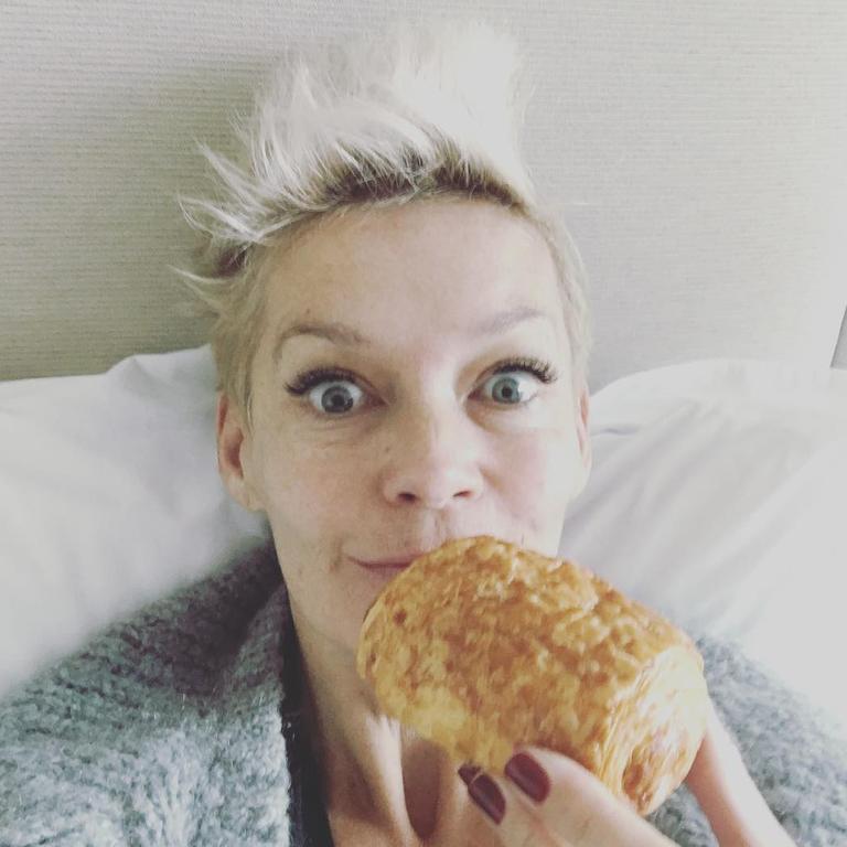 Jessica Rowe ... "Logies prep! #sugarisgoodforyou #craphousewife #logies2017" Picture: Instagram