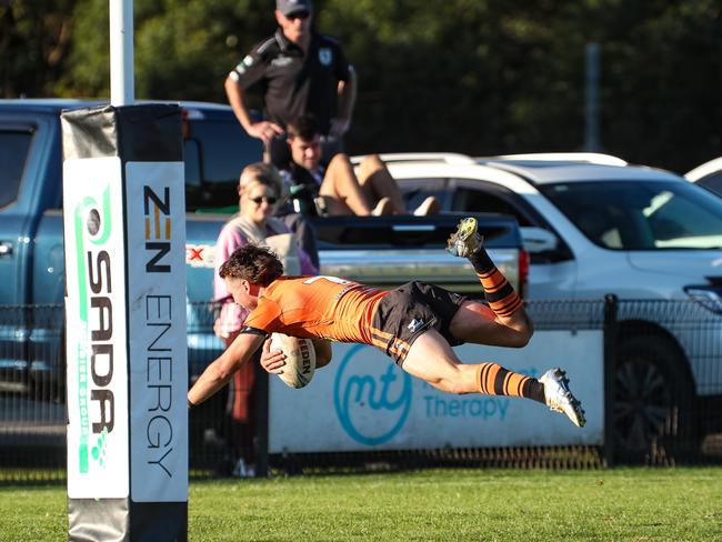 DanielPayne scores for The Oaks. Picture Warren Gannon Photography