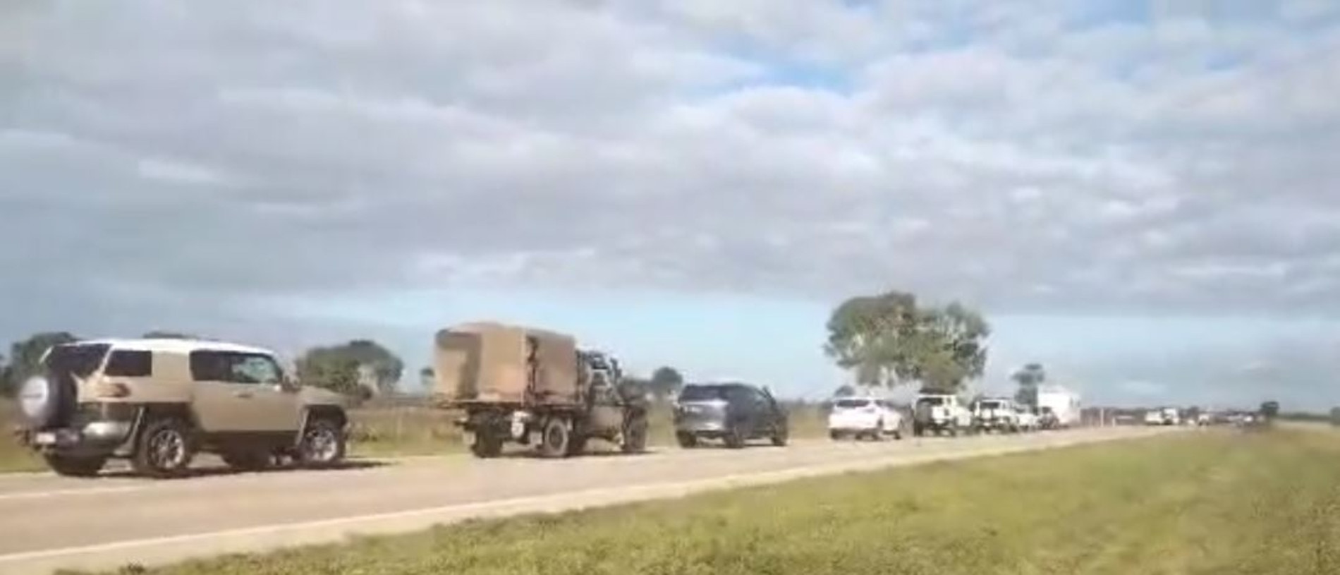 The Bruce Highway is closed near Wunjunga, 22km south of Home Hill in North Queensland after a double fatal crash on Friday morning.