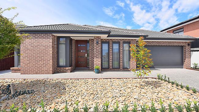 This four-bedroom home at 35 Elmswood Blvd, Keysborough is for rent for $850 a week.