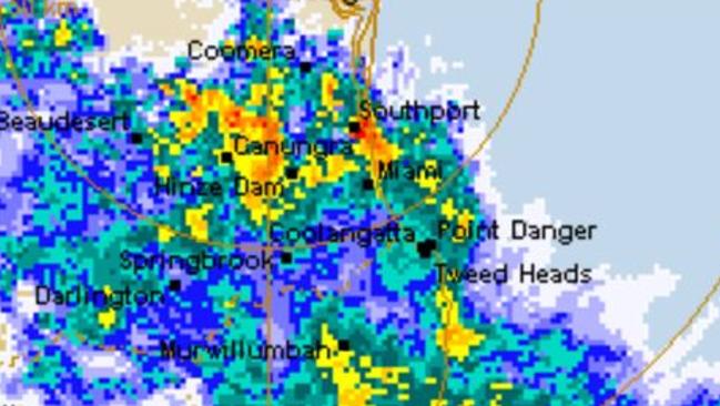 3000-homes-without-power-as-wild-weather-lashes-the-gold-coast-gold