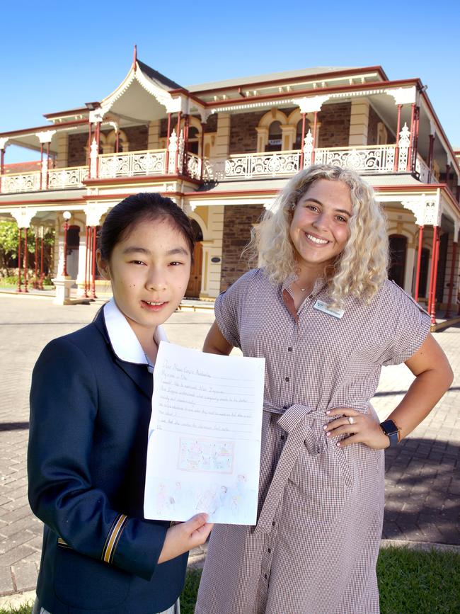 At Loreto College, Year 5 student Ella Wen,10, has written a letter to her teacher Ms Isabelle Zappia. Picture: Dean Martin